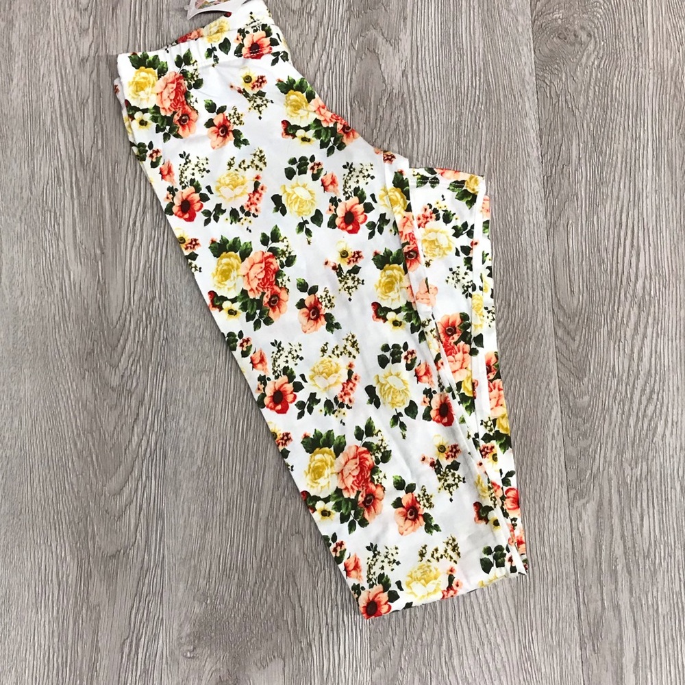 Soft Brushed Floral Leggings - Picture 3 of 3